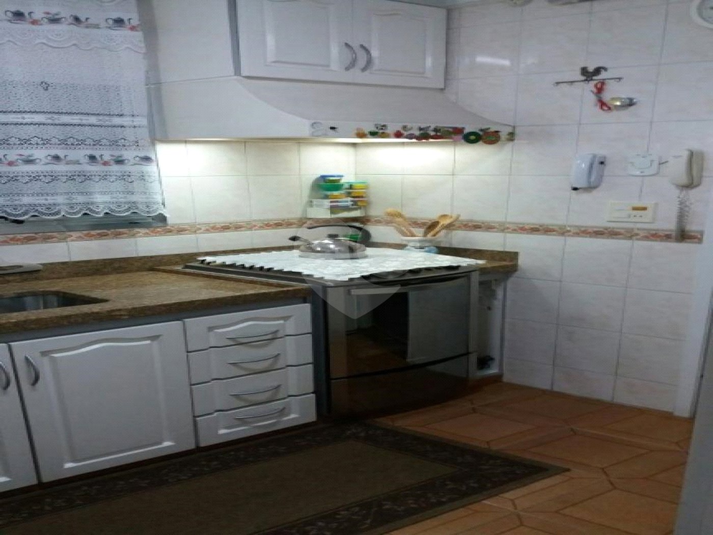Casa à venda com 3 quartos, sendo 1 suíte,  no condomínio Alameda do Eucaliptos, São Paulo - SP