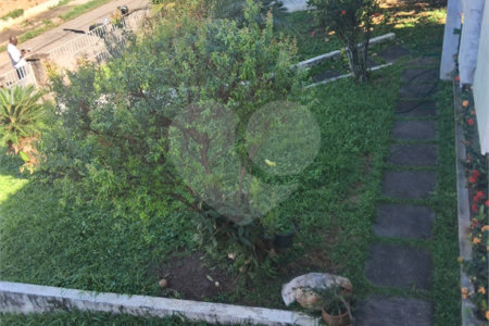 Casa à venda com 3 quartos, sendo 2 suítes, no condomínio Rio Bon, Rio de Janeiro - RJ