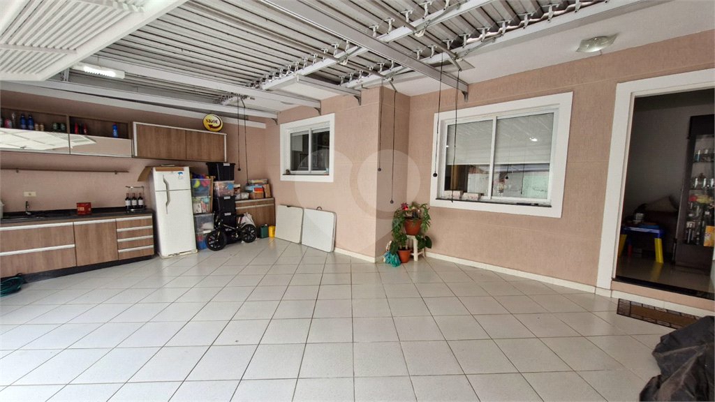 Sobrado à venda com 2 suítes em Vila Constança, São Paulo, SP