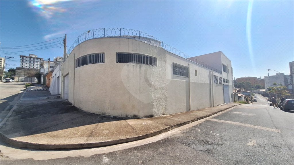 Casa à venda com 5 quartos, sendo 2 suítes,  em Vila Barão, Sorocaba, SP