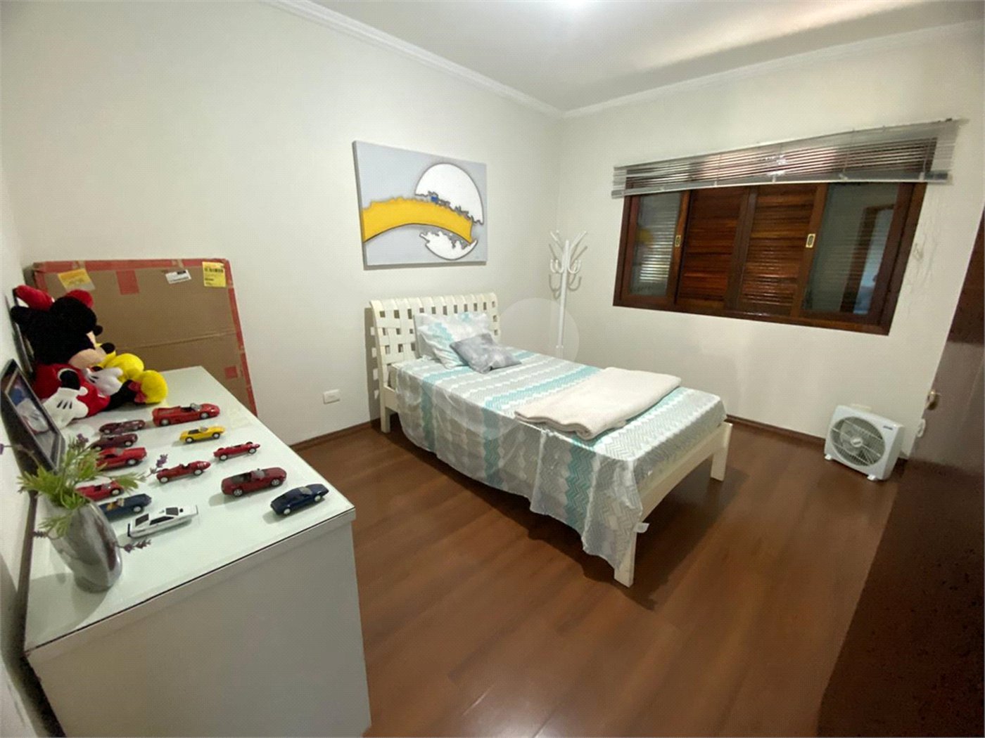 Sobrado à venda com 5 quartos, sendo 3 suítes, em Tremembé, São Paulo, SP