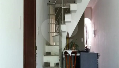 Sobrado à venda com 4 quartos, sendo 3 suítes,  em Vila Irmãos Arnoni, São Paulo, SP