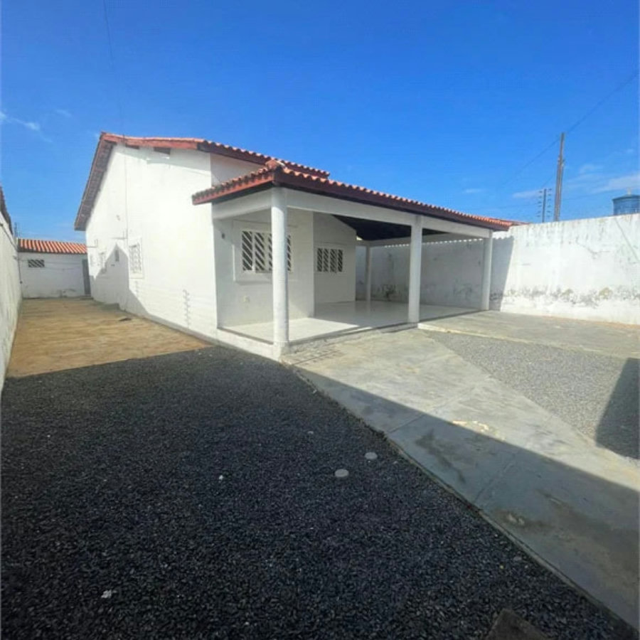 Casa para alugar com 3 quartos, sendo 1 suíte, em Setor Industrial, Balsas, MA