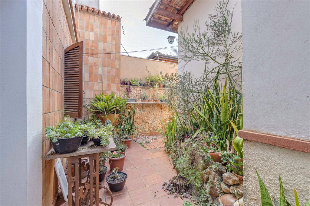 Casa Térrea à venda ou para alugar com 3 quartos, sendo 1 suíte, em Brooklin, São Paulo, SP