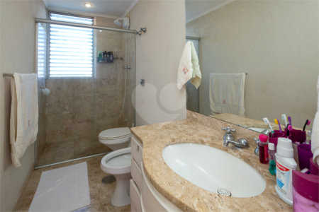 Apartamento à venda com 3 quartos, sendo 2 suítes,  em Alto da Boa Vista, São Paulo, SP