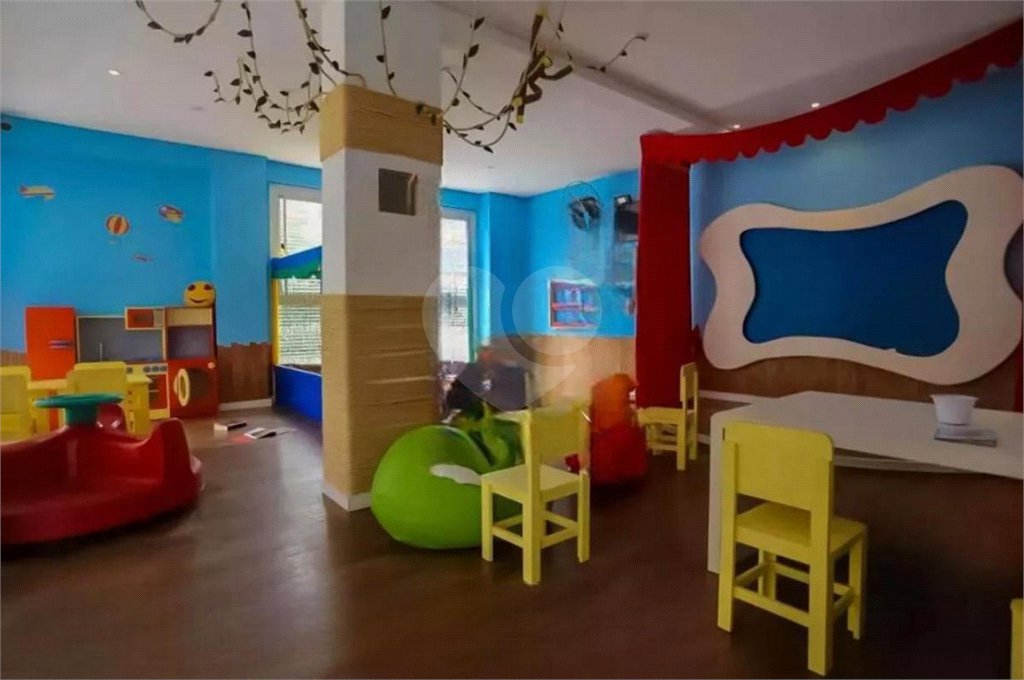 Apartamento à venda com 3 quartos, sendo 1 suíte,  em Cidade São Francisco, São Paulo, SP