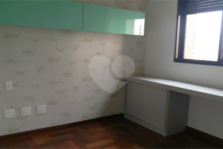 Apartamento à venda com 4 suítes em Vila Suzana, São Paulo, SP