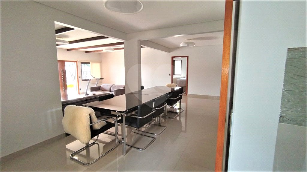 Chácara à venda com 6 quartos, sendo 4 suítes,  em Pinheirinho, Vinhedo, SP