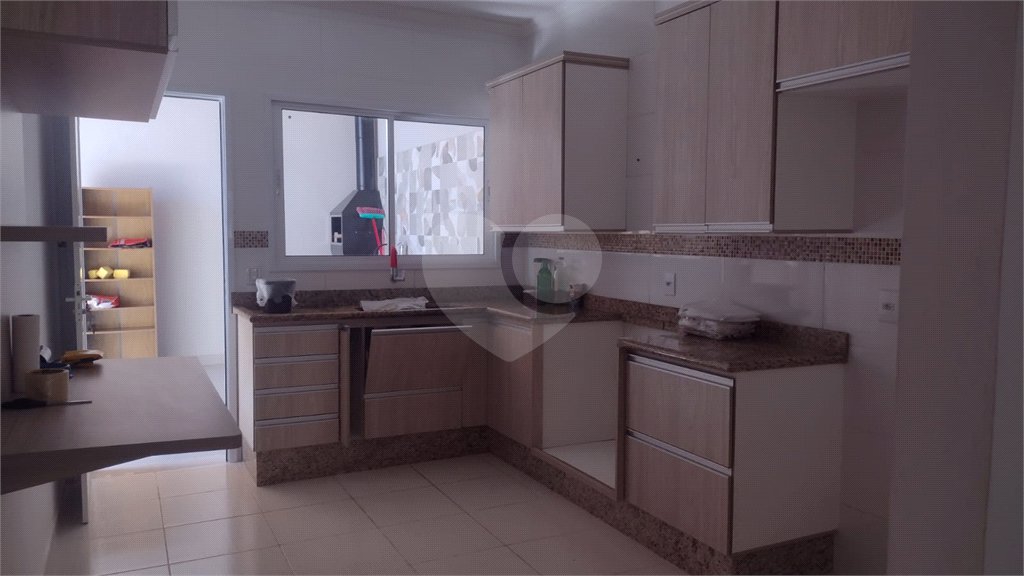 Casa à venda com 2 quartos, sendo 1 suíte, em Jardim Del Rei, Araraquara, SP