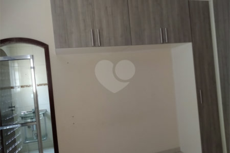 Sobrado à venda com 3 quartos, sendo 1 suíte,  em Residencial Rancho Grande, Itaquaquecetuba, SP