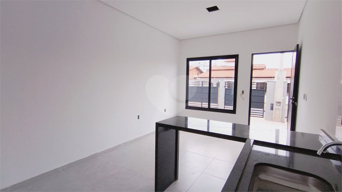 Casa de Vila à venda com 2 quartos em Jardim Jatobá, Sorocaba, SP