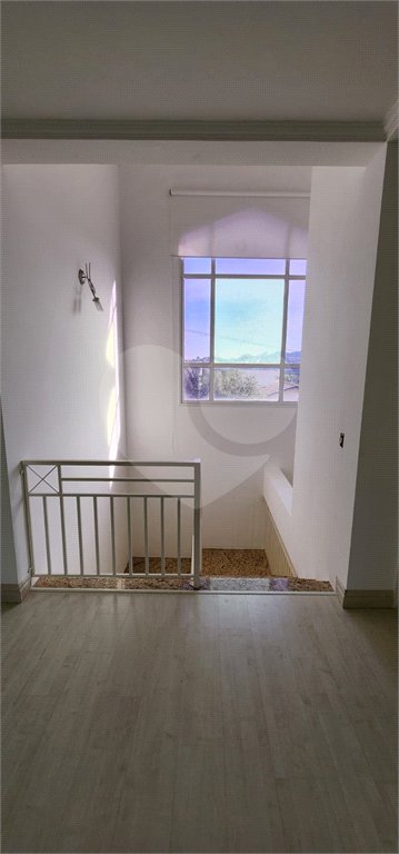 Casa à venda com 3 suítes no condomínio Recanto dos Paturis, Vinhedo - SP