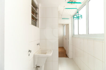 Apartamento à venda com 3 quartos, sendo 1 suíte, em Pinheiros, São Paulo, SP