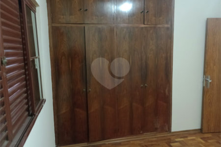 Casa à venda com 4 quartos, sendo 1 suíte, em Vila Rosa, Itapetininga, SP