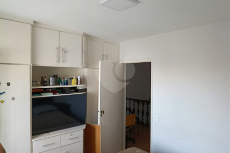 Sobrado à venda com 4 quartos, sendo 2 suítes, em Mirandópolis, São Paulo, SP