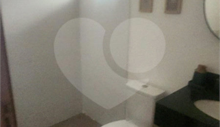 Casa à venda com 2 quartos no condomínio Uirapuru, Bom Jesus dos Perdões - SP
