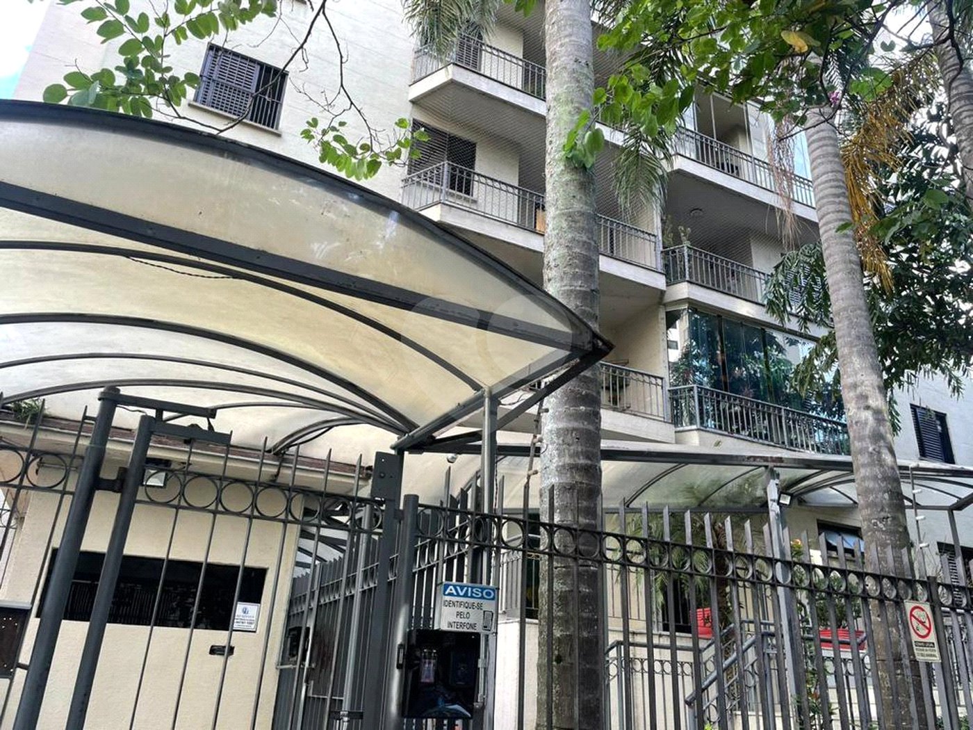 Apartamento à venda com 3 quartos, sendo 1 suíte,  em Vila Andrade, São Paulo, SP