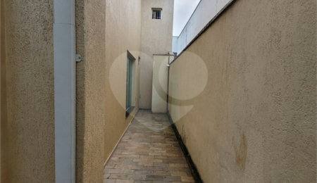 Casa à venda com 4 quartos, sendo 2 suítes,  em Vila Bela Flor, Mogi das Cruzes, SP