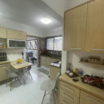 Apartamento 3 dormitórios com 2 suítes, 2 vagas demarcadas, no Embaré, Santos