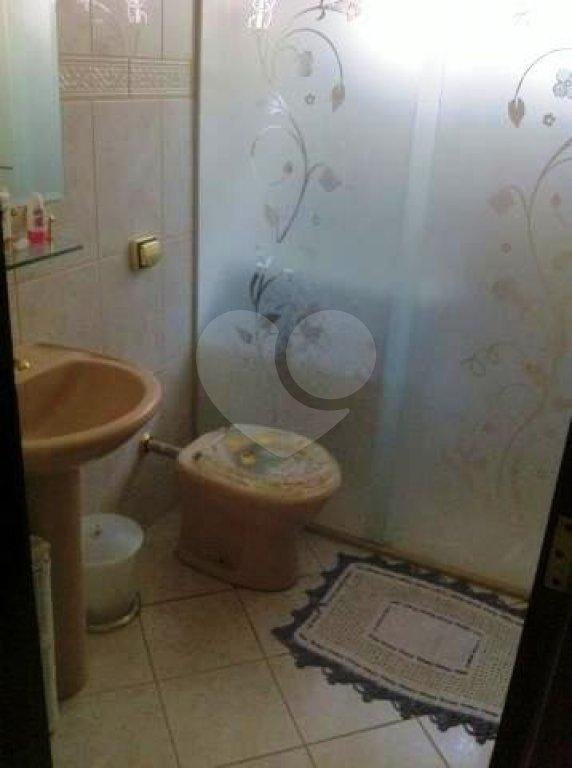 Sobrado à venda com 3 quartos, sendo 1 suíte, em Parque Continental II, Guarulhos, SP