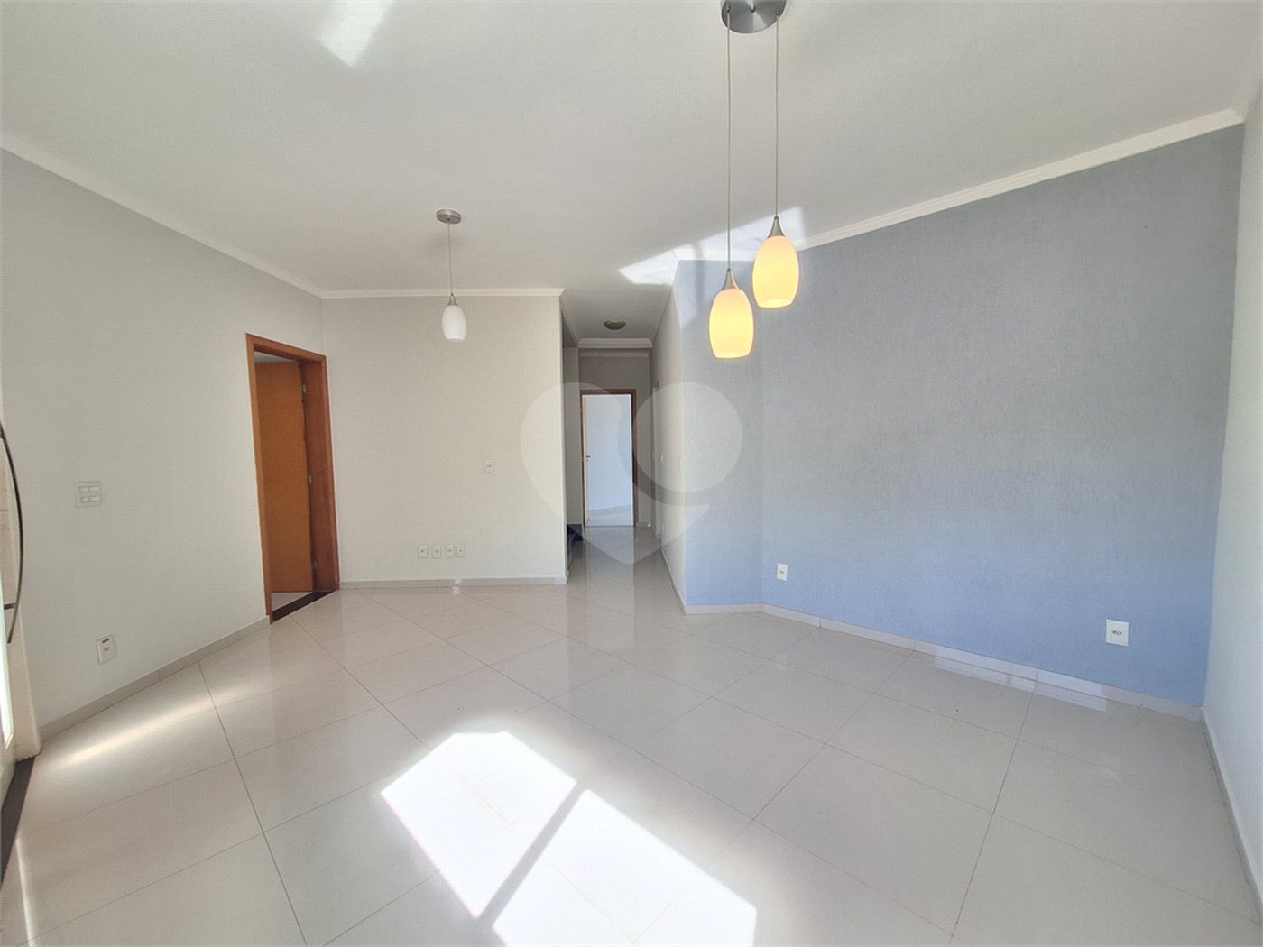 Casa à venda com 4 suítes no condomínio Terras de São Francisco, Vinhedo - SP