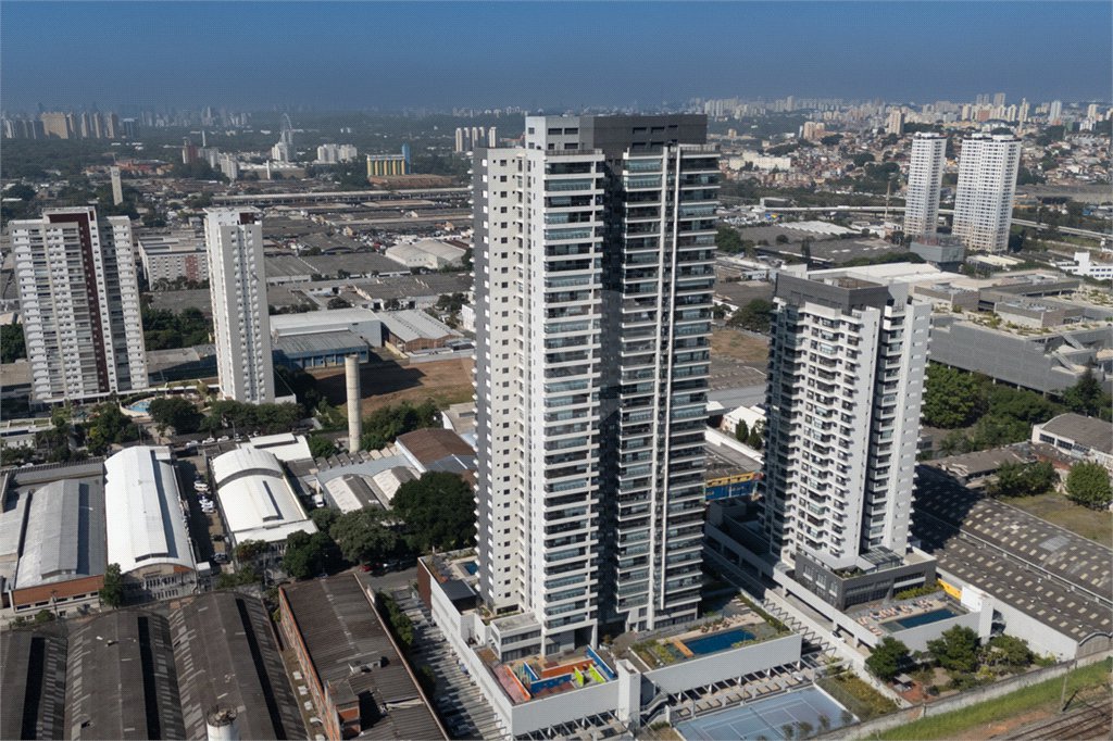Apartamento à venda com 2 quartos, sendo 1 suíte,  em Vila Leopoldina, São Paulo, SP