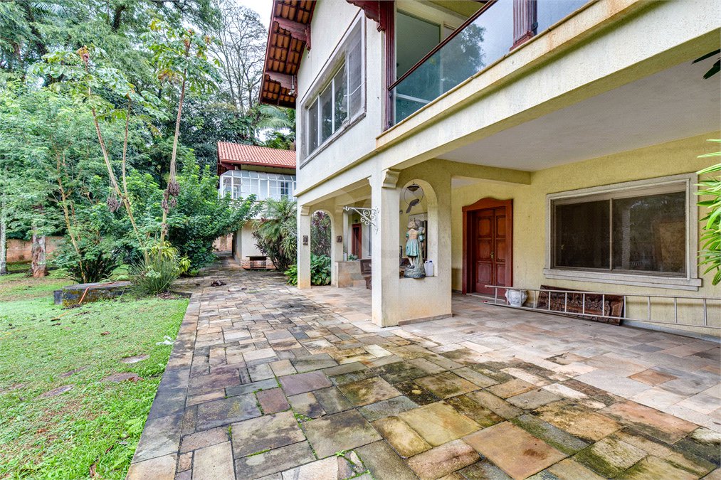 Casa à venda com 5 suítes no condomínio Chácara Flora, São Paulo - SP