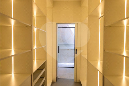 Casa à venda com 3 suítes no condomínio Residencial Dona Maria Candida, Indaiatuba - SP