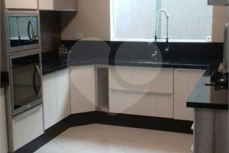 Casa à venda com 3 quartos, sendo 1 suíte,  em Vila Miranda, Itaquaquecetuba, SP