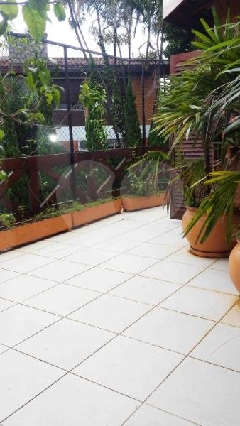 Sobrado à venda com 4 quartos, sendo 2 suítes, em Alto da Boa Vista, São Paulo, SP