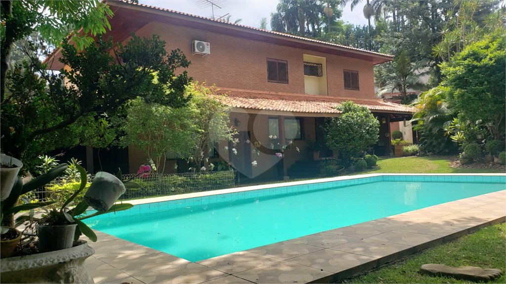 Sobrado à venda com 4 quartos, sendo 2 suítes, em Jardim Marajoara, São Paulo, SP