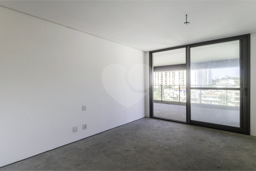 Apartamento à venda com 4 quartos, sendo 3 suítes, em Perdizes, São Paulo, SP