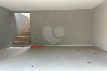 Casa à venda com 3 quartos, sendo 1 suíte, em Jardim Tapajós, Atibaia, SP