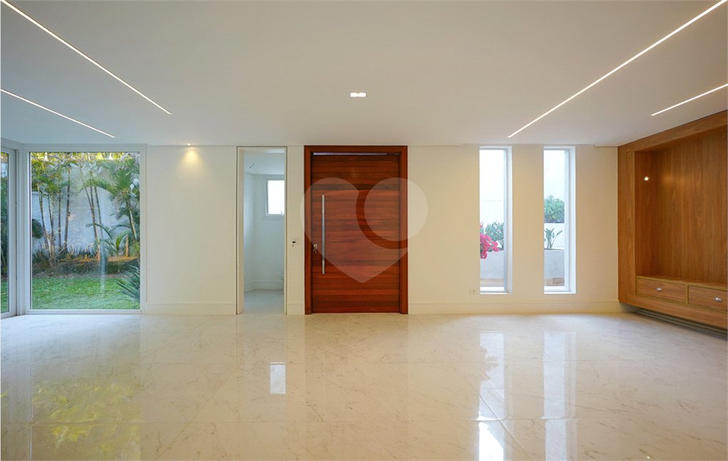 Casa para alugar com 4 suítes no condomínio Hípica Garden, São Paulo - SP