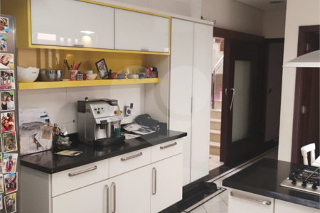Casa à venda com 5 quartos, sendo 4 suítes, no condomínio Santa Teresa, Jundiaí - SP