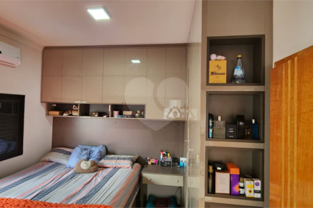 Casa à venda com 3 quartos, sendo 1 suíte, no condomínio Horto Florestal Villagio, Sorocaba - SP