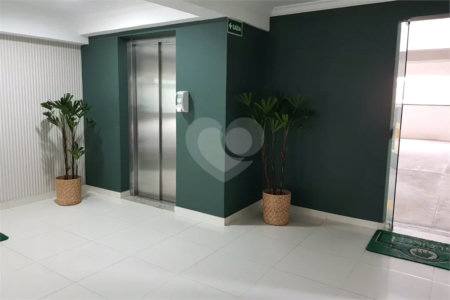 Apartamento à venda com 2 quartos, sendo 1 suíte,  no Centro, São Roque, SP