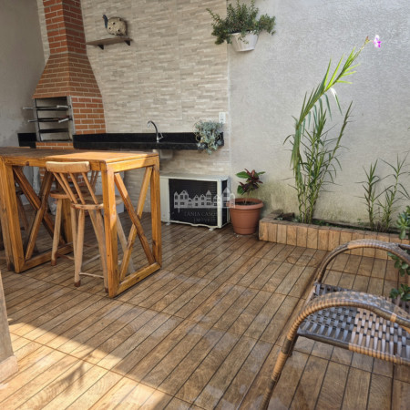 Casa à venda no Bairro Imperial – Atibaia | 2 dormitórios, suíte, 2 vagas e área gourmet