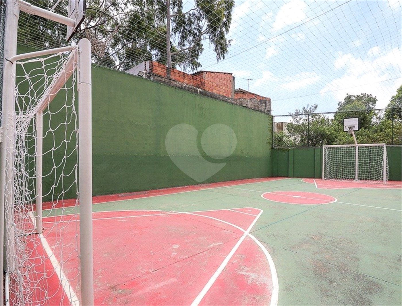 Apartamento à venda com 3 quartos, sendo 1 suíte, em Jardim São Luís, São Paulo, SP