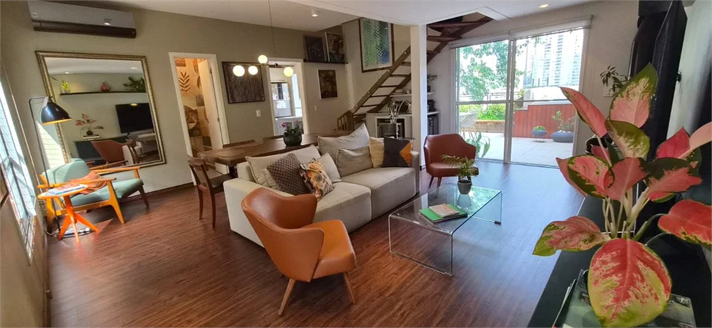 Casa à venda com 3 quartos, sendo 1 suíte,  no condomínio Townhouse Village Morumbi, São Paulo - SP