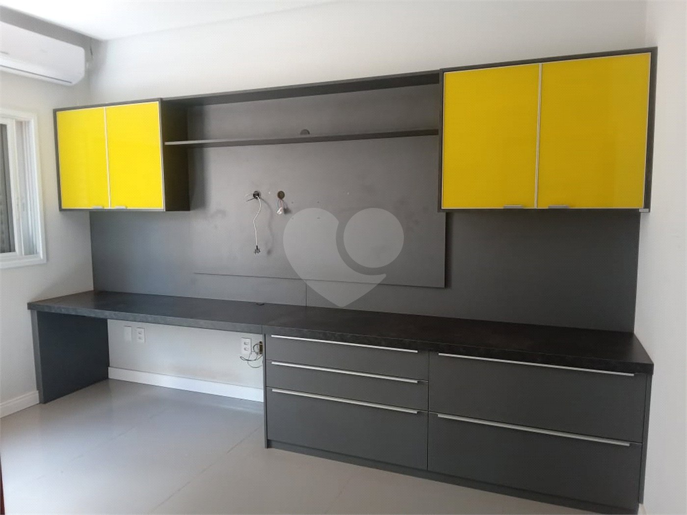 Casa à venda com 4 quartos, sendo 3 suítes,  no condomínio Residencial Montreal, São Carlos - SP