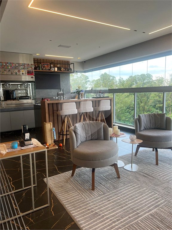 Apartamento à venda com 3 suítes em Jardim Marajoara, São Paulo, SP