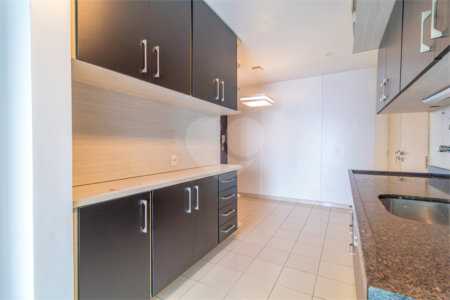 Apartamento à venda com 3 quartos em Santo Amaro, São Paulo, SP