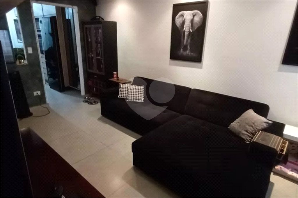 Casa à venda com 3 quartos, sendo 1 suíte, no condomínio Jardim das Palmas, São Paulo - SP