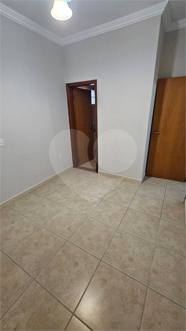 Casa para alugar com 4 quartos, sendo 2 suítes, no condomínio Portal de Itaici, Indaiatuba - SP