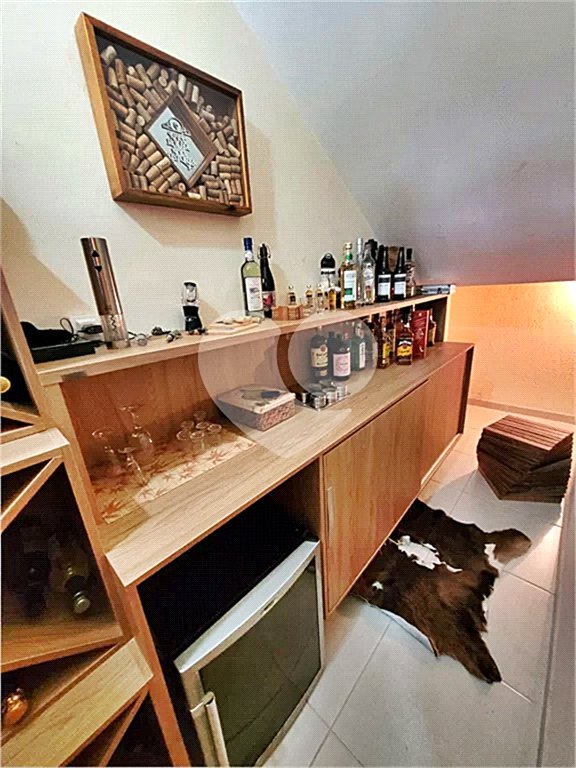 Casa à venda com 3 suítes no condomínio Cantareira, Mairiporã - SP