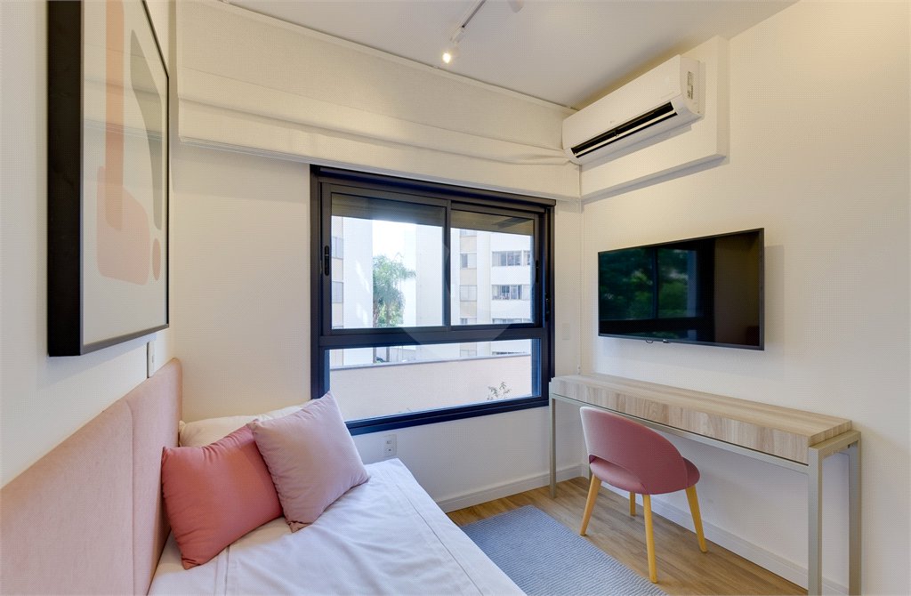 Apartamento à venda com 3 quartos, sendo 1 suíte, em Jardim Marajoara, São Paulo, SP