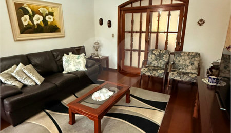 Sobrado à venda com 3 quartos, sendo 1 suíte, em Tremembé, São Paulo, SP