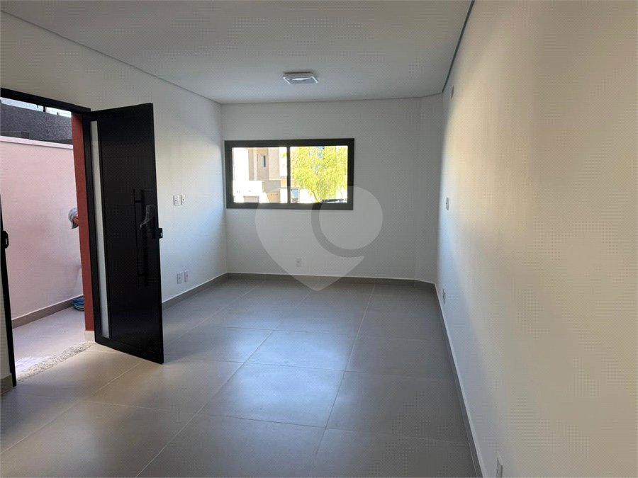 Casa à venda com 3 suítes no condomínio Residencial The Square Village, Cotia - SP