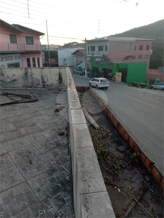 Casa à venda ou para alugar com 2 quartos no Centro, Mairiporã, SP